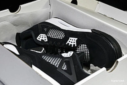 Hyperoad THUNDER' RETRO JORDAN 'WHITE AIR 4 1216